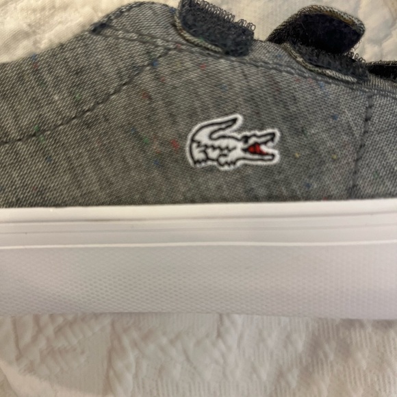 New with tags. Lacoste sneaker Velcro size 2 boy - Picture 1 of 7